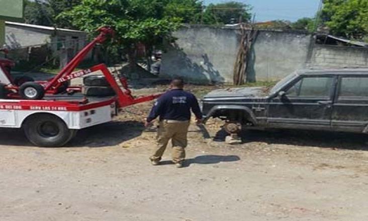 Hasta 600 ‘autos chatarra’ en calles de Poza Rica