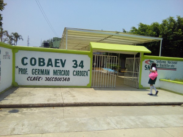 Les imponen cuota a padres de familia en Cobaev 34 y 21