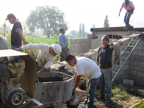 Pega desempleo a albañiles y trabajadoras domésticas en Veracruz