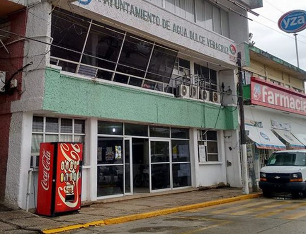 Emotiva despedida en el palacio de Agua Dulce a Don Chico