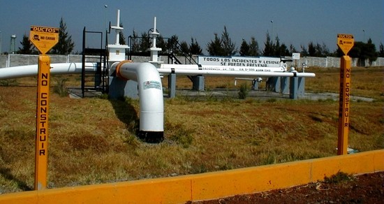 Sobre bombas de tiempo, reconoce SEV  varias escuelas asentadas en ductos de Pemex