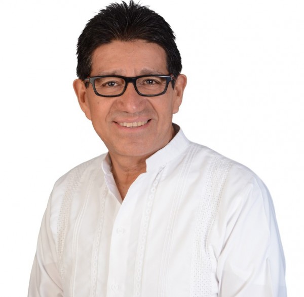Legislaré a favor de madres solteras: Fernando Arteaga