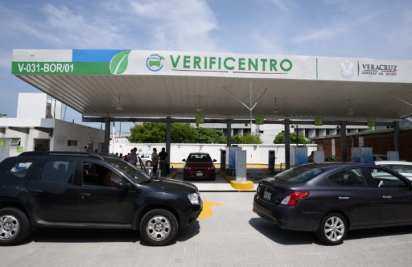 Automóviles con engomado verde o azul, a verificación en noviembre
