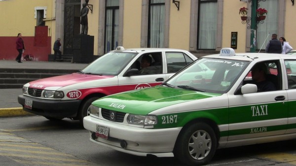 SSP permite práctica desleal de taxis colectivos en Xalapa, acusan