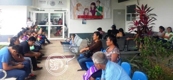 Por contagio de personal, modifican el Centro de Salud de Minatitlán