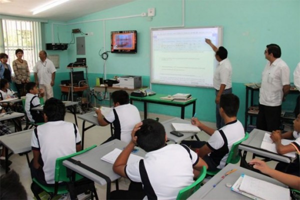 Con pandemia, 30% de estudiantes desertaron en telesecundarias de Veracruz