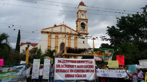 Veracruz irá a la Suprema Corte contra minería tóxica; sigue la resistencia