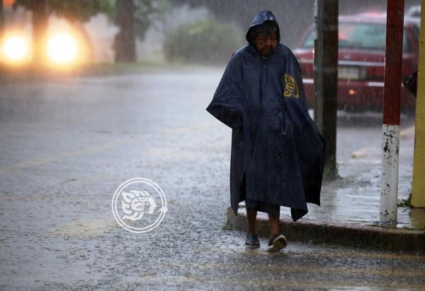 Ya suman 11 municipios en Veracruz afectados por lluvias; 1 muerto