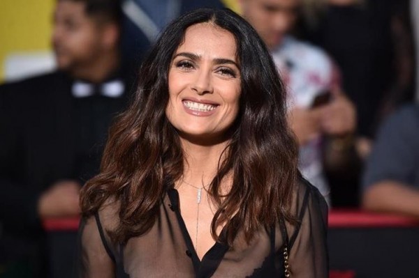 Salma Hayek confiesa haber estado grave de COVID-19