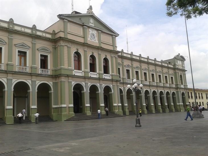 Ayuntamiento de Córdoba planea despido de 300 empleados