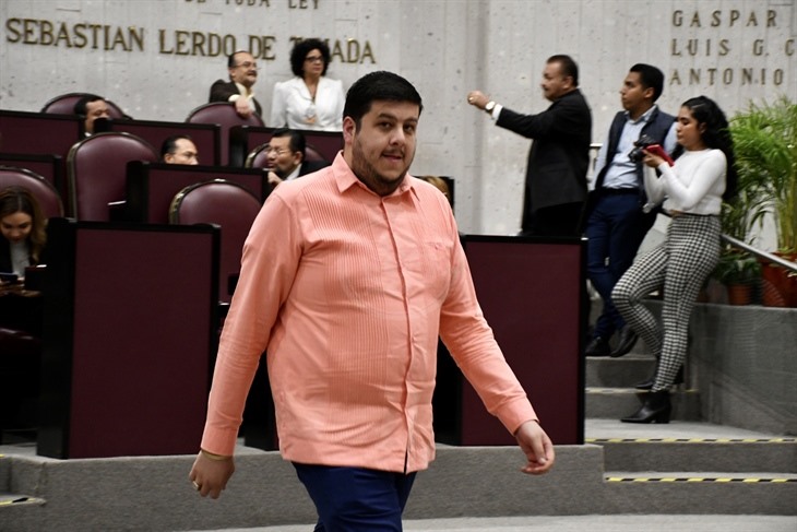 Erik Aguilar no acude a audiencia en Pacho; FGE podría aprehenderlo