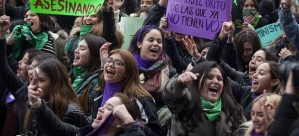 Miles de mujeres participarán en marchas en diversas ciudades y en paro del 9M