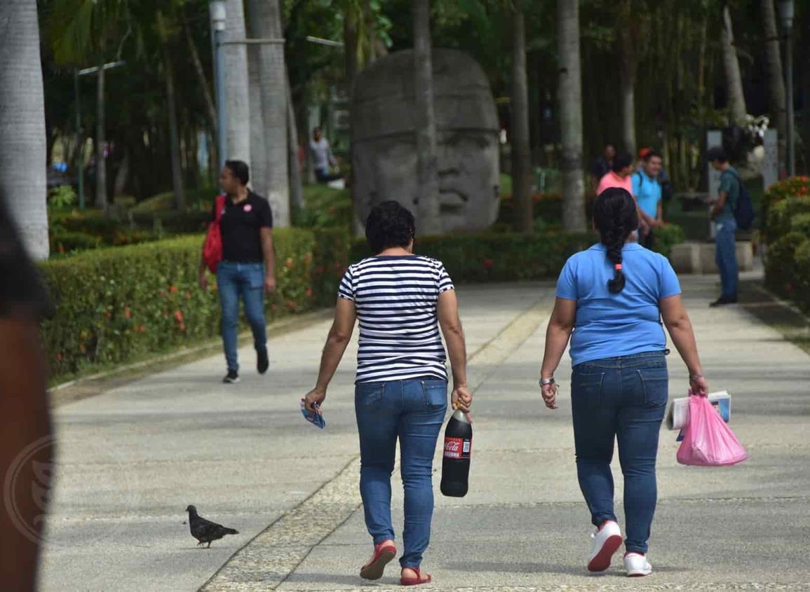 Brecha salarial en México; empleos mejor pagados son a hombres