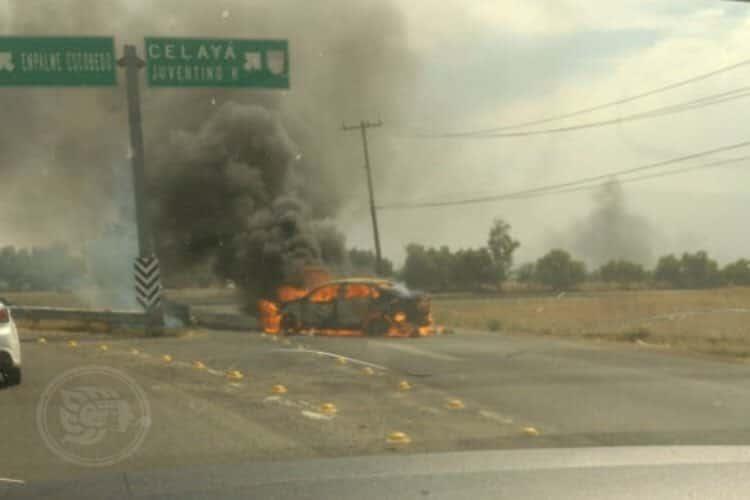 Balaceras, incendio y bloqueos en Guanajuato por presunta detención de El Marro