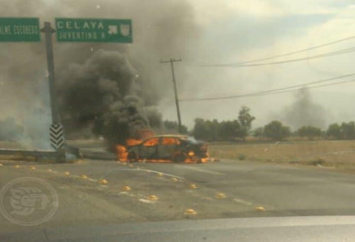 Balaceras, incendio y bloqueos en Guanajuato por presunta detención de El Marro