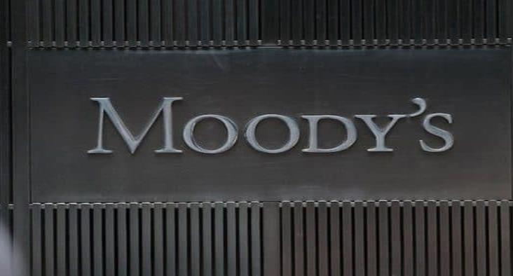 Emitir deuda no es un riesgo si recursos son para desarrollo social: Moody’s