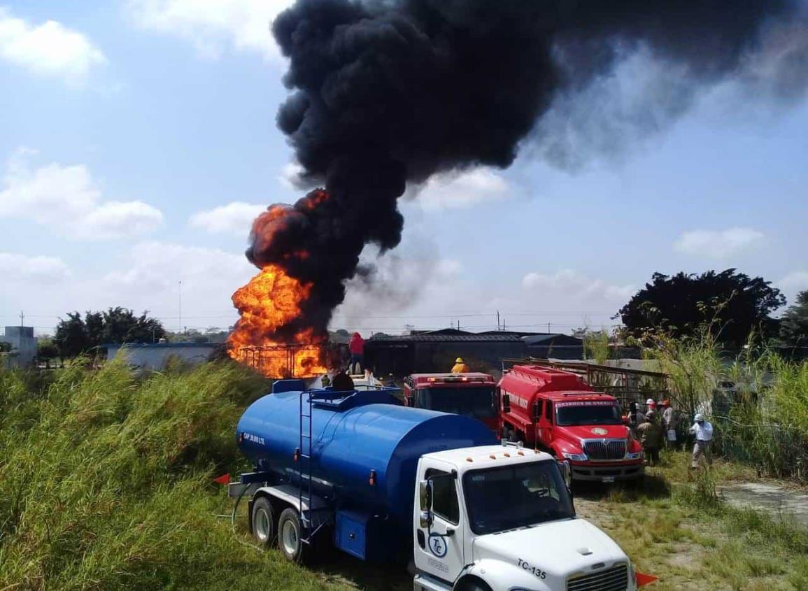 Se incendia una bodega en Tabasco; presumen intento de huachicoleo