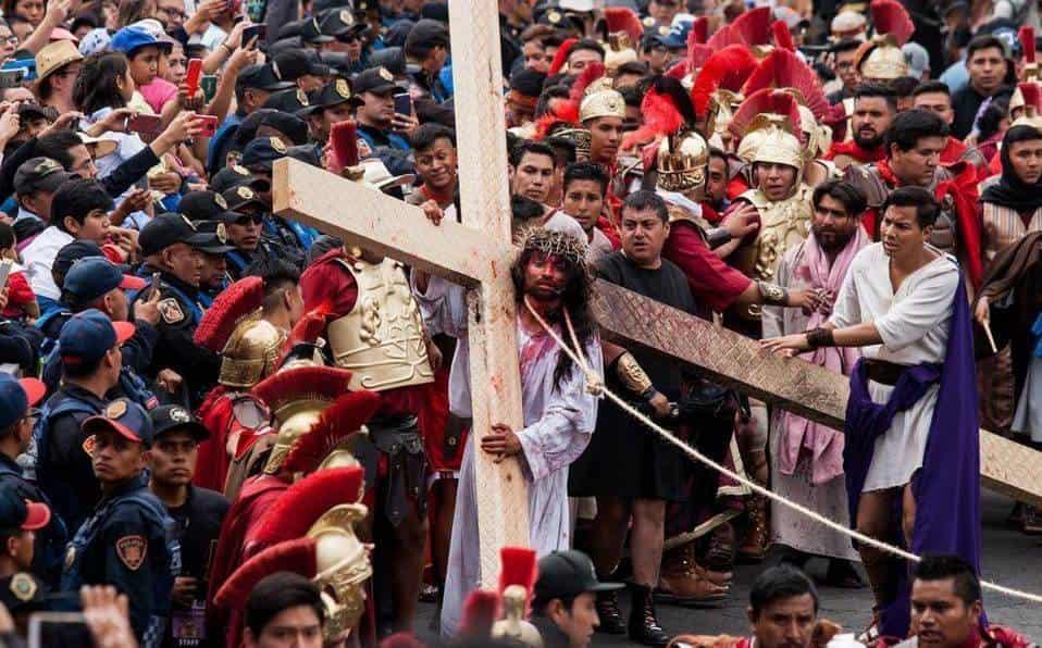 La pasión de Cristo en Iztapalapa, pese a coronavirus.