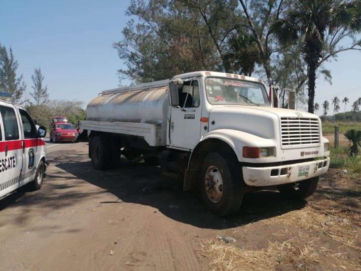 Accidente en carretera federal 180 deja solo daños materiales