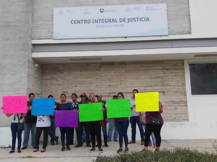 Vecinos exigen justicia para mujer que fue quemada por pareja