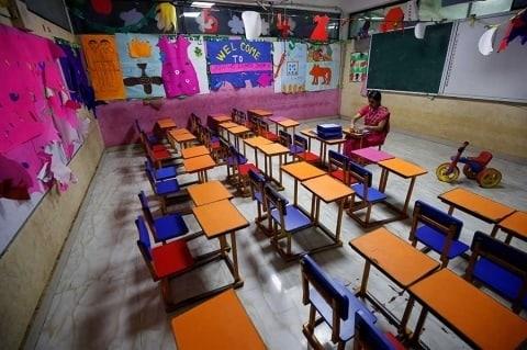 Sin clases, la mitad de los estudiantes del mundo