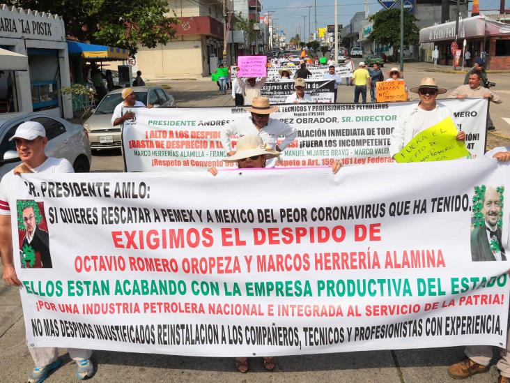 Por despidos en Pemex continúan las protestas en Coatzacoalcos