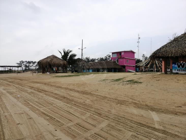 Panorama desolador para trabajadores de playas en Tuxpan