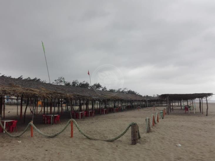 Panorama desolador para trabajadores de playas en Tuxpan