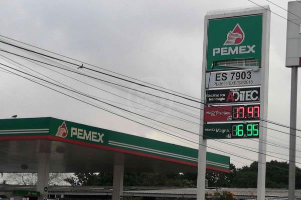 Precio de la gasolina en Tuxpan se reduce