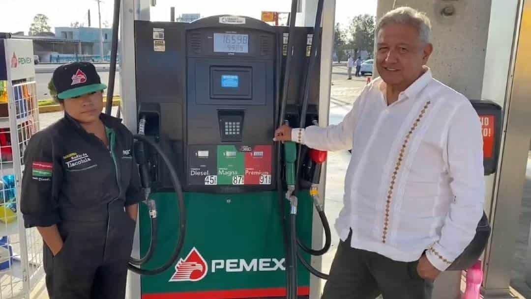 Decidí bajar la gasolina para atemperar crisis, dice AMLO