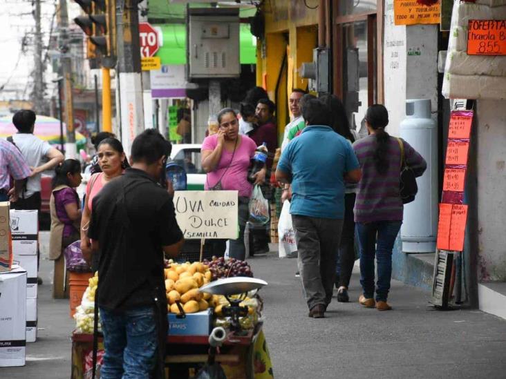 Xalapeños continúan sus actividades pese a COVID-19