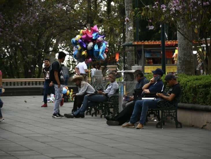 Xalapeños continúan sus actividades pese a COVID-19