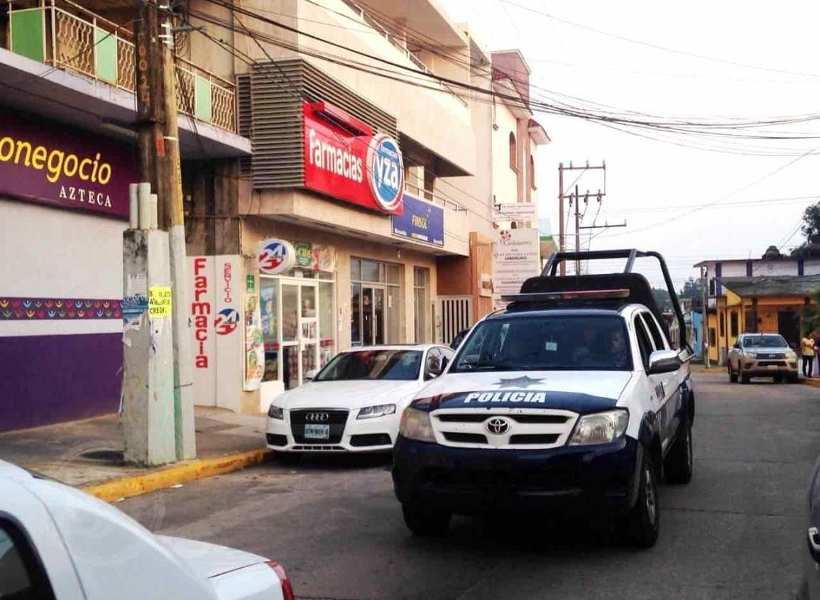 Salvadoreño intenta robar en farmacia de Acayucan