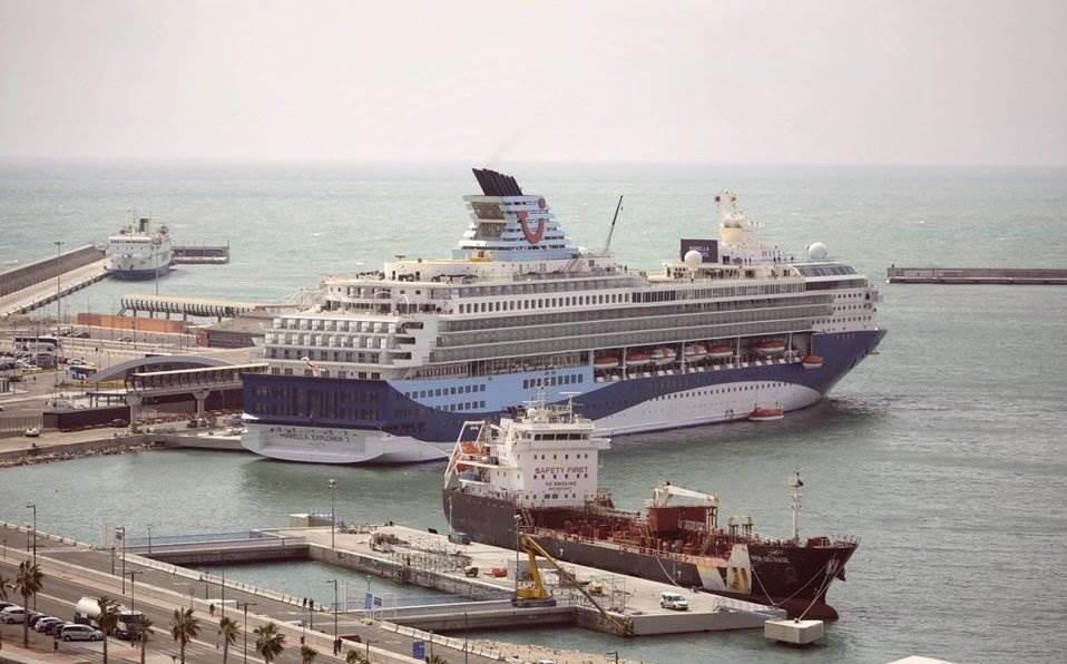 Crucero con enfermos ancla en Yucatán; espera autorización para atracar