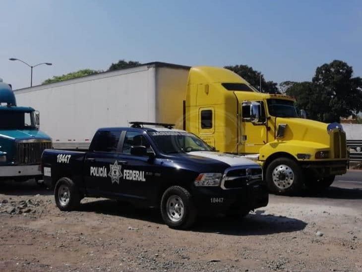 Frustra Policía Federal robo de tráiler en la Córdoba-Orizaba