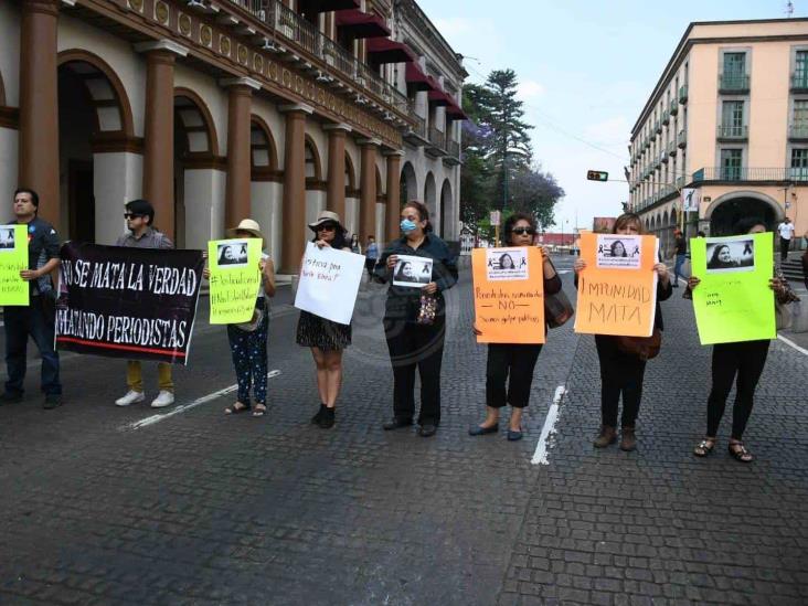 ‘Van 29’; periodistas exigen justicia por crimen de María Elena Ferral