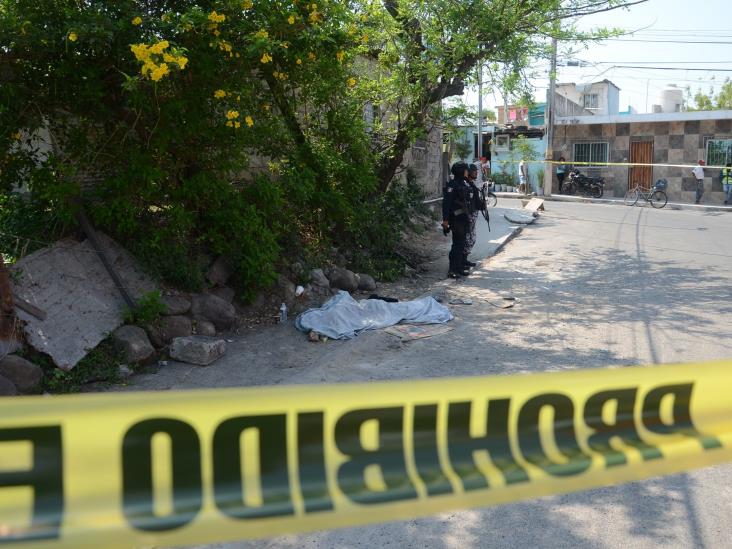 Encuentran a hombre muerto en calles de Veracruz