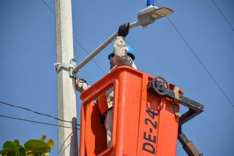 Modernizar alumbrado público, prioridad del Gobierno Municipal