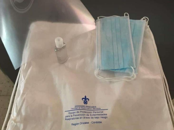 UV entrega caretas a médicos de Orizaba y Río Blanco