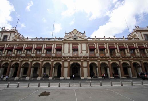 Bajar la deuda de Veracruz, prioridad: Lima Franco