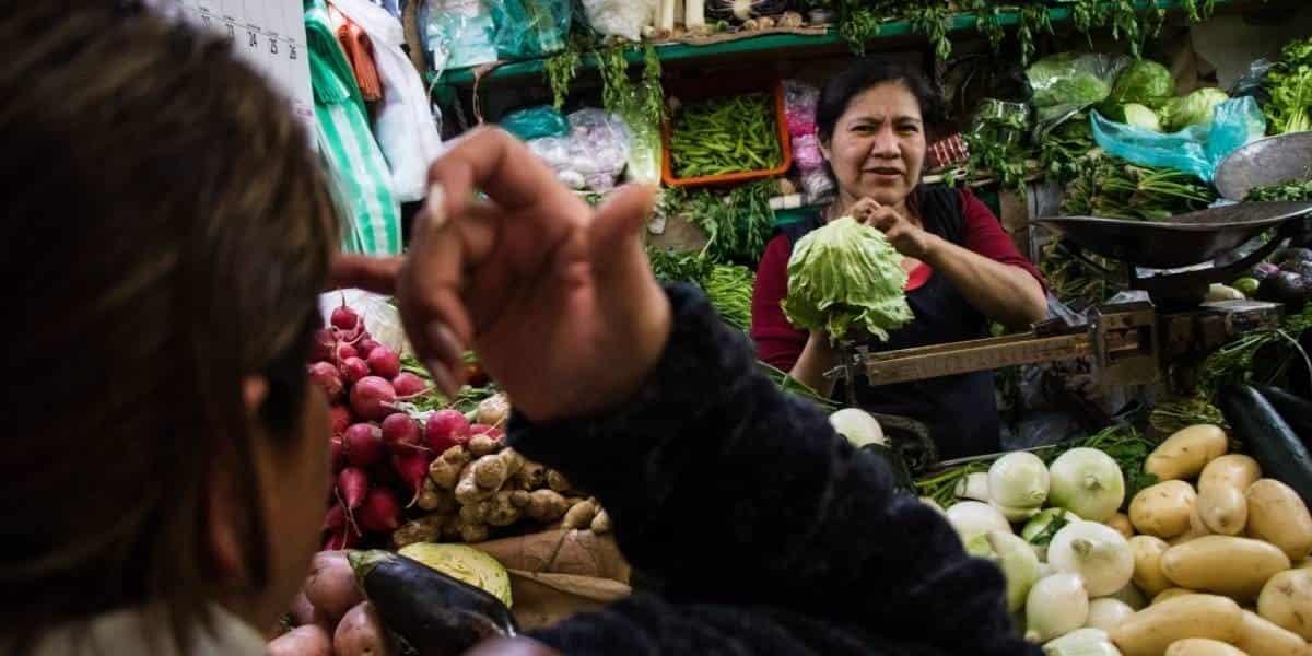 Comida, salud y bebidas alcohólicas, lo más caro en primer mes del Covid-19 en México