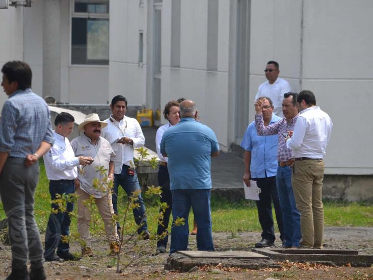 Gobernador de Veracruz recorre Hospital Psiquiátrico en Orizaba