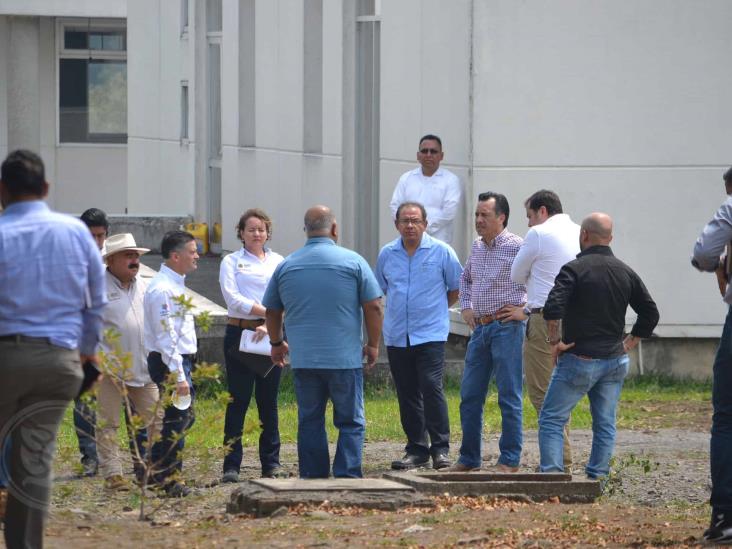 Gobernador de Veracruz recorre Hospital Psiquiátrico en Orizaba