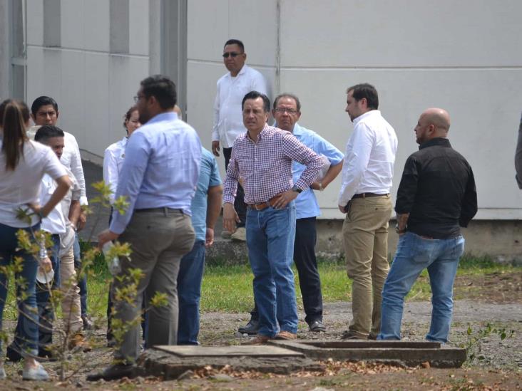 Gobernador de Veracruz recorre Hospital Psiquiátrico en Orizaba