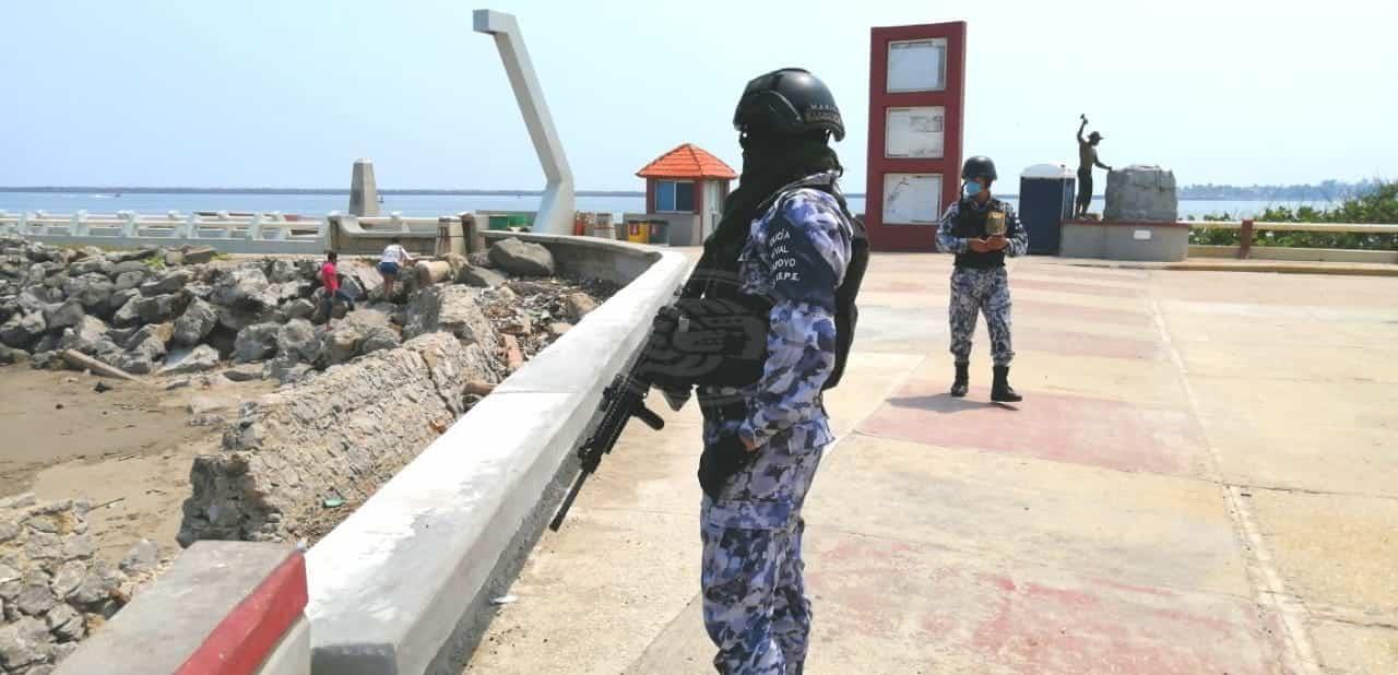 Sector Naval en Coatza exhorta a bañistas desalojar las playas