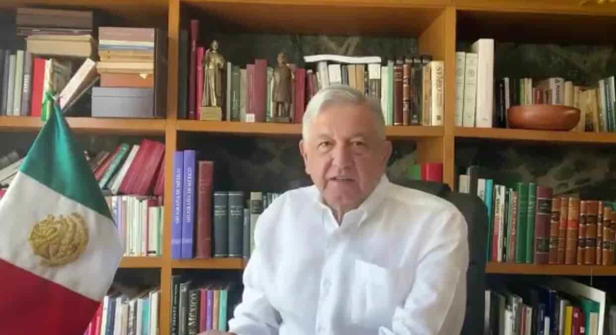 AMLO felicita a mexicanos por permanecer en casa