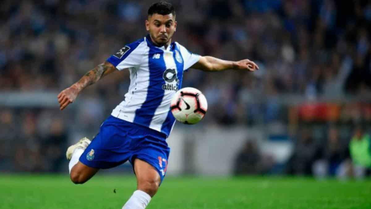 Tecatito Corona en la mira del Inter de Milán