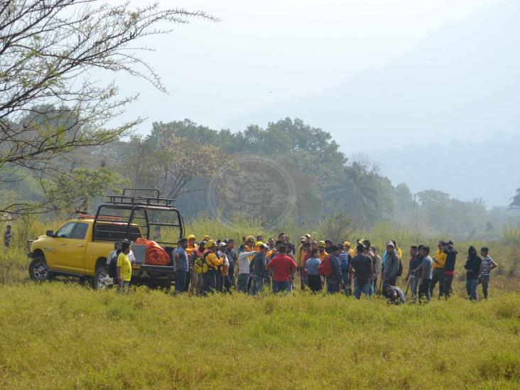 Logran apagar incendio en cerros de Rafael Delgado