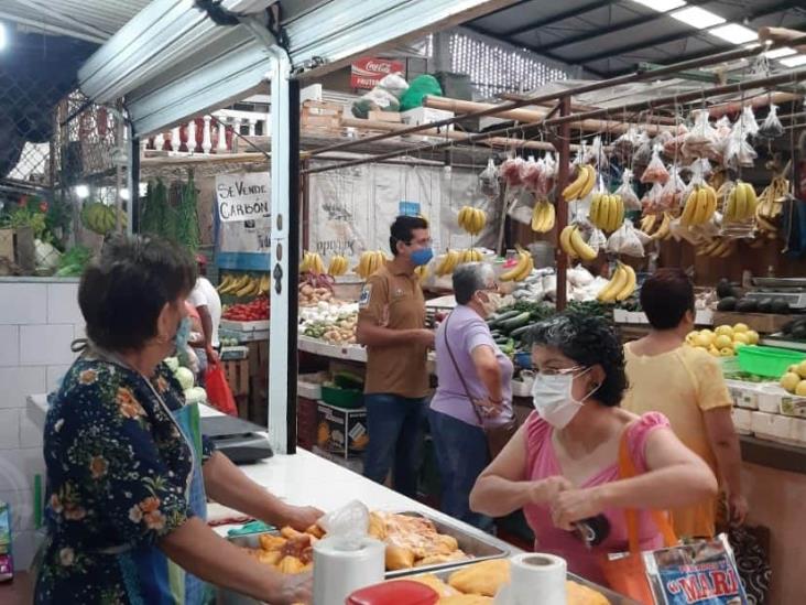 Implementan medidas en tianguis y mercado de Río Blanco ante coronavirus