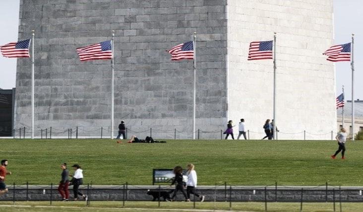 Pérdidas sacuden a Universidad Johns Hopkins, líder en datos sobre Covid-19